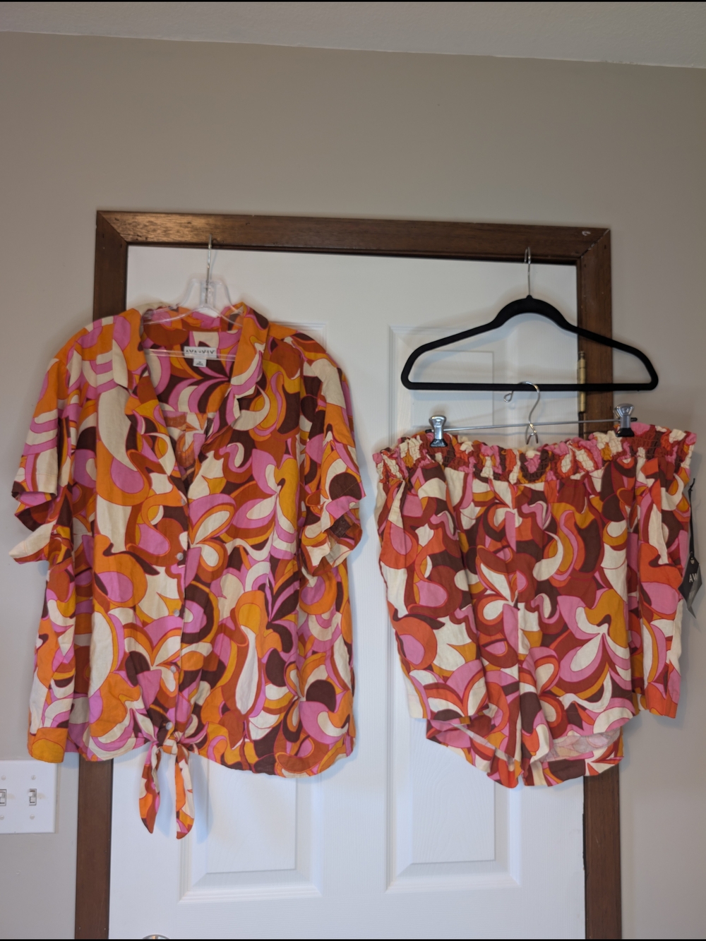 Ava & Viv Pink Orange Swirl Two-Piece Set Button Down Tie Top (Shorts NWT) 3X